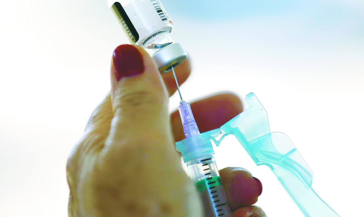 VacinaÃ§Ã£o de crianÃ§as contra a covid-19  na UBS 5 de Taguatinga Sul