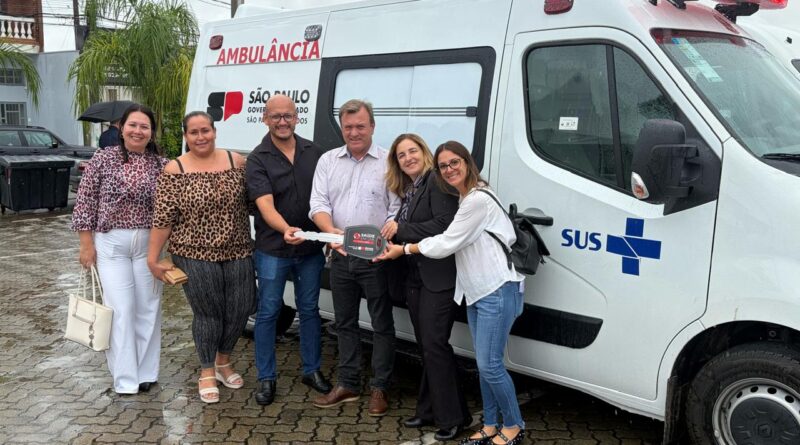 Elias Fausto conquista nova ambulância para a Saúde Elias Fausto conquista nova ambulância para a Saúde