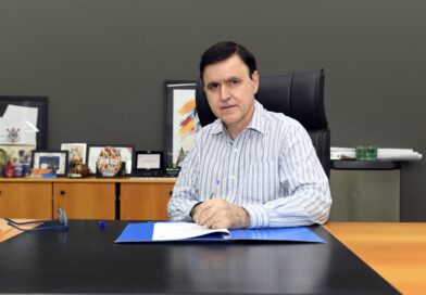 Dr. Luiz Carlos Chiaparine assume prefeitura da cidade durante licença do Prefeito Dr. Luiz Carlos Chiaparine assume prefeitura da cidade durante licença do Prefeito